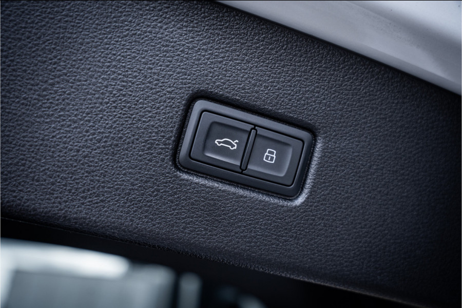 Audi Q5 Sportback 55 TFSI e S edition Competition - Luchtvering | 360 Camera | Elek. Stoelen | ACC | Sfeerverlichting S-Line