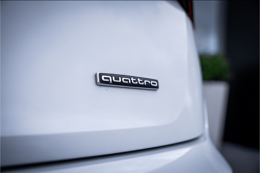 Audi Q5 Sportback 55 TFSI e S edition Competition - Luchtvering | 360 Camera | Elek. Stoelen | ACC | Sfeerverlichting S-Line
