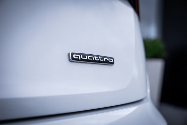 Audi Q5 Sportback 55 TFSI e S edition Competition - Luchtvering | 360 Camera | Elek. Stoelen | ACC | Sfeerverlichting S-Line