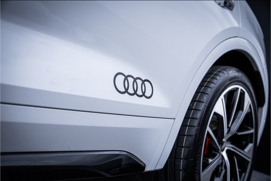 Audi Q5 Sportback 55 TFSI e S edition Competition - Luchtvering | 360 Camera | Elek. Stoelen | ACC | Sfeerverlichting S-Line