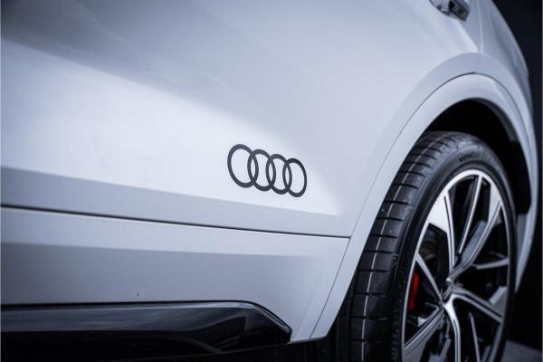 Audi Q5 Sportback 55 TFSI e S edition Competition - Luchtvering | 360 Camera | Elek. Stoelen | ACC | Sfeerverlichting S-Line