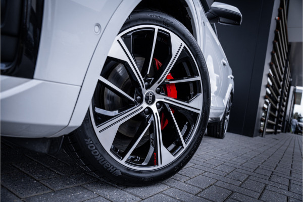 Audi Q5 Sportback 55 TFSI e S edition Competition - Luchtvering | 360 Camera | Elek. Stoelen | ACC | Sfeerverlichting S-Line