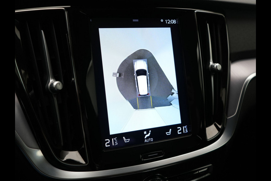 Volvo V60 T6 Recharge AWD R-Design Plug In Hybrid 340pk Dealer O.H. PHEV | Sportstoelen Verwarmd | Trekhaak af Fabriek | Pilot Assit | Apple Carplay | Adaptive Cruise | 360 Camera | Navigatie | DAB | Virtual |