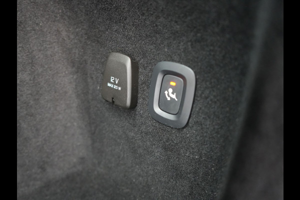 Volvo V60 T6 Recharge AWD R-Design Plug In Hybrid 340pk Dealer O.H. PHEV | Sportstoelen Verwarmd | Trekhaak af Fabriek | Pilot Assit | Apple Carplay | Adaptive Cruise | 360 Camera | Navigatie | DAB | Virtual |