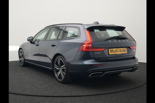Volvo V60 T6 Recharge AWD R-Design Plug In Hybrid 340pk Dealer O.H. PHEV | Sportstoelen Verwarmd | Trekhaak af Fabriek | Pilot Assit | Apple Carplay | Adaptive Cruise | 360 Camera | Navigatie | DAB | Virtual |
