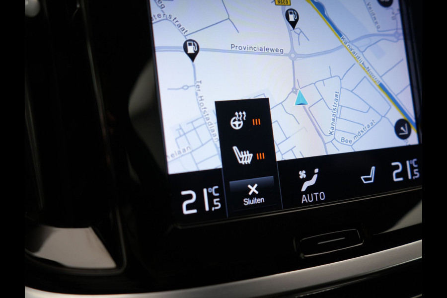 Volvo V60 T6 Recharge AWD R-Design Plug In Hybrid 340pk Dealer O.H. PHEV | Sportstoelen Verwarmd | Trekhaak af Fabriek | Pilot Assit | Apple Carplay | Adaptive Cruise | 360 Camera | Navigatie | DAB | Virtual |
