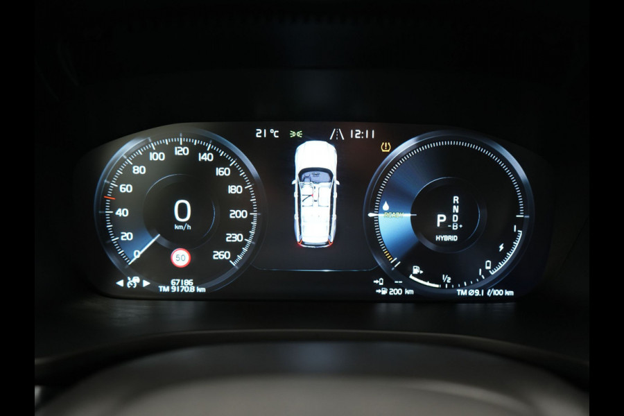 Volvo V60 T6 Recharge AWD R-Design Plug In Hybrid 340pk Dealer O.H. PHEV | Sportstoelen Verwarmd | Trekhaak af Fabriek | Pilot Assit | Apple Carplay | Adaptive Cruise | 360 Camera | Navigatie | DAB | Virtual |