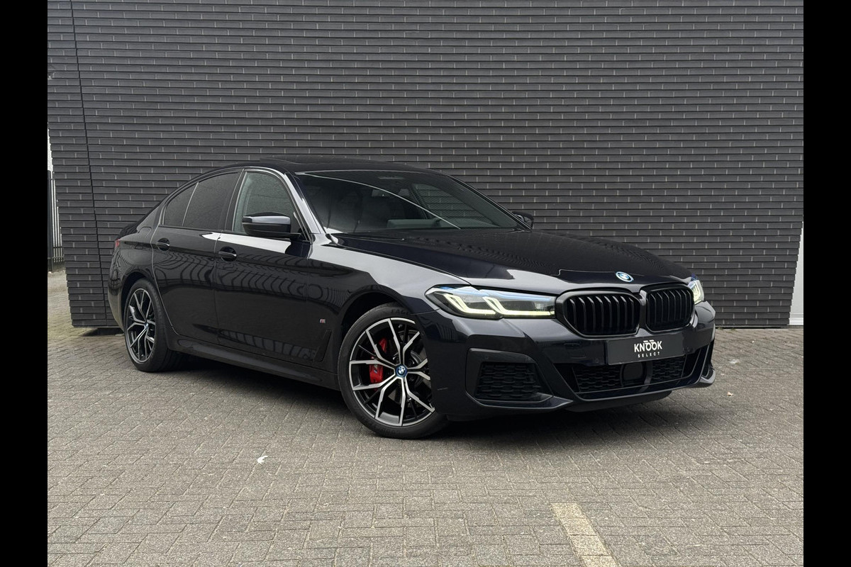 BMW 5 Serie 520e M Sport | Schuifdak | Comfortleder + Massage | Driving Ass. Pro | Laser | Live Cockpit Pro BMW 5 Serie 520e M Sport | Schuifdak | Comfortleder + Massage | Driving Ass. Pro | Laser | Live Cockpit Pro