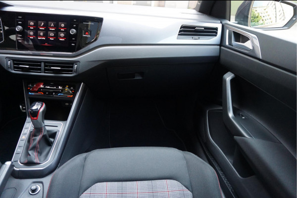 Volkswagen Polo 2.0 TSI GTI Aut7 | PANORAMA | IQ DRIVE | KEYLESS | BEATS | Apple Carplay | Adaptieve cruise control + Lane Departure PLUS (Travel assist) | LED GRILL | Sfeerverlichting