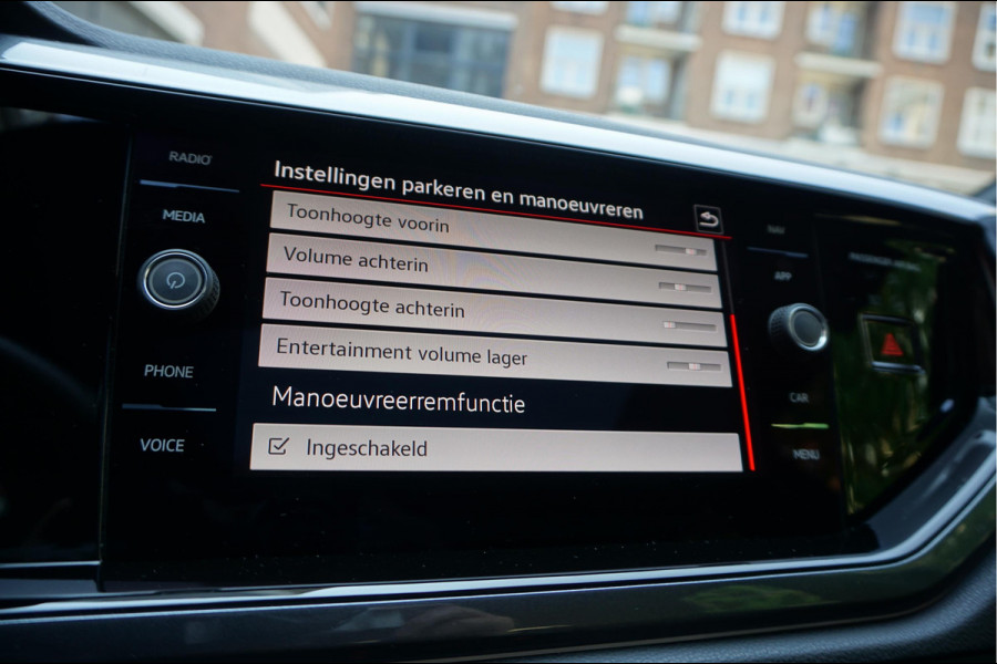 Volkswagen Polo 2.0 TSI GTI Aut7 | PANORAMA | IQ DRIVE | KEYLESS | BEATS | Apple Carplay | Adaptieve cruise control + Lane Departure PLUS (Travel assist) | LED GRILL | Sfeerverlichting