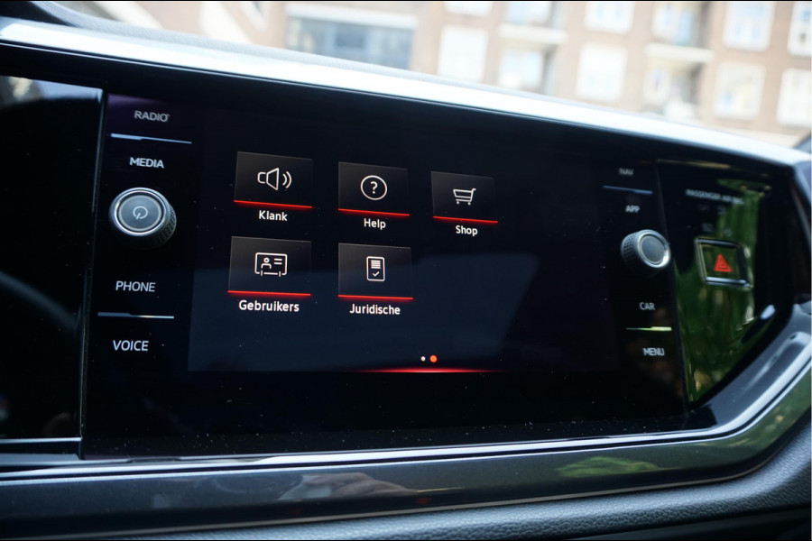 Volkswagen Polo 2.0 TSI GTI Aut7 | PANORAMA | IQ DRIVE | KEYLESS | BEATS | Apple Carplay | Adaptieve cruise control + Lane Departure PLUS (Travel assist) | LED GRILL | Sfeerverlichting