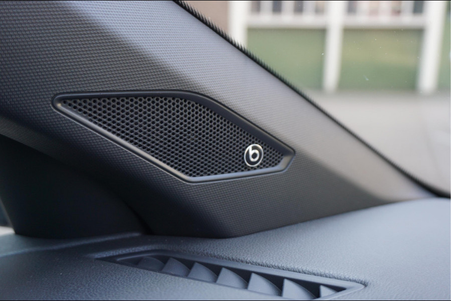 Volkswagen Polo 2.0 TSI GTI Aut7 | PANORAMA | IQ DRIVE | KEYLESS | BEATS | Apple Carplay | Adaptieve cruise control + Lane Departure PLUS (Travel assist) | LED GRILL | Sfeerverlichting