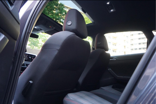 Volkswagen Polo 2.0 TSI GTI Aut7 | PANORAMA | IQ DRIVE | KEYLESS | BEATS | Apple Carplay | Adaptieve cruise control + Lane Departure PLUS (Travel assist) | LED GRILL | Sfeerverlichting