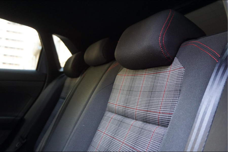 Volkswagen Polo 2.0 TSI GTI Aut7 | PANORAMA | IQ DRIVE | KEYLESS | BEATS | Apple Carplay | Adaptieve cruise control + Lane Departure PLUS (Travel assist) | LED GRILL | Sfeerverlichting
