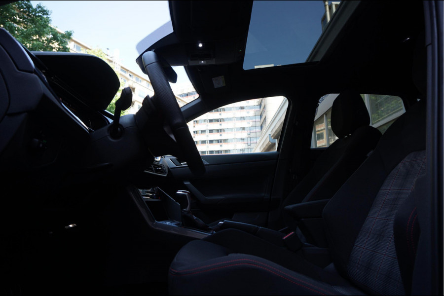 Volkswagen Polo 2.0 TSI GTI Aut7 | PANORAMA | IQ DRIVE | KEYLESS | BEATS | Apple Carplay | Adaptieve cruise control + Lane Departure PLUS (Travel assist) | LED GRILL | Sfeerverlichting
