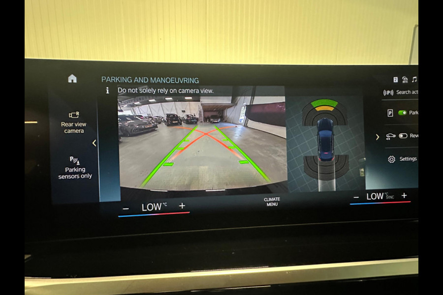 BMW i4 EDrive40 84 kWh | ACHTERUITRIJCAMERA | ZWART HEMELDAK BLACK EDITION | FULL OPTIONS