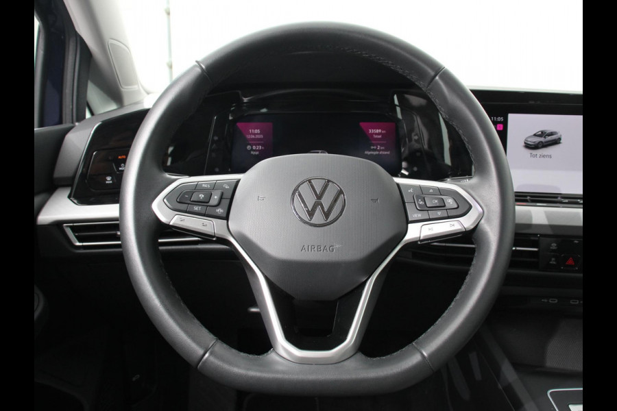 Volkswagen Golf 1.0 eTSI Life Business Climate control Cruise control adaptive Navigatie LED Parkeersensoren Camera Apple Carplay/ Android Auto Lichtmetalen Vegen 18"