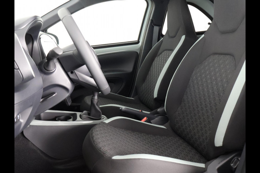 Toyota Aygo X 1.0 VVT-i MT Pulse NIEUW | Stoelverwarming | Adaptief Cruise Control | Apple Carplay & AndroidAUTO |
