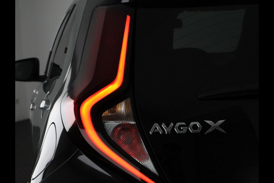 Toyota Aygo X 1.0 VVT-i MT Pulse NIEUW | Stoelverwarming | Adaptief Cruise Control | Apple Carplay & AndroidAUTO |