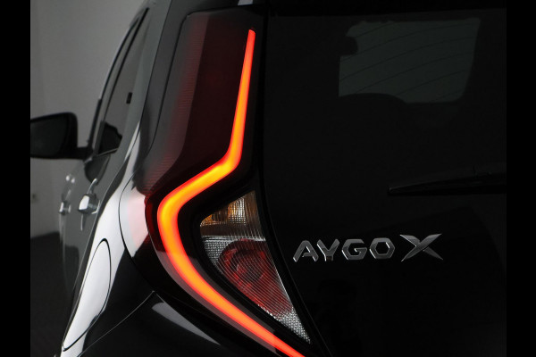 Toyota Aygo X 1.0 VVT-i MT Pulse NIEUW | Stoelverwarming | Adaptief Cruise Control | Apple Carplay & AndroidAUTO |