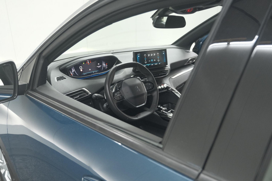 Peugeot 5008 PureTech 130 EAT8 Active Pack | 7 Zitplaatsen | Camera | Navigatie | Apple Carplay | Parkeersensoren
