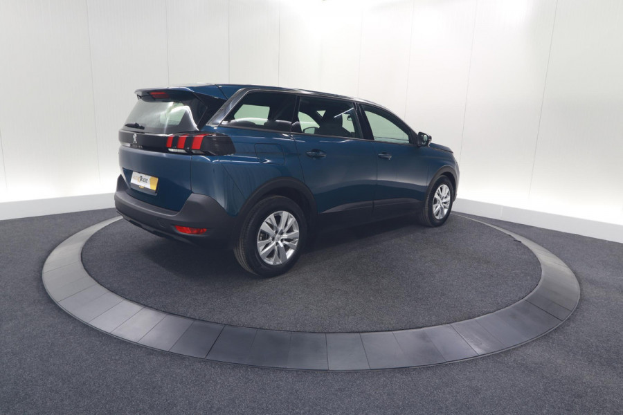 Peugeot 5008 PureTech 130 EAT8 Active Pack | 7 Zitplaatsen | Camera | Navigatie | Apple Carplay | Parkeersensoren