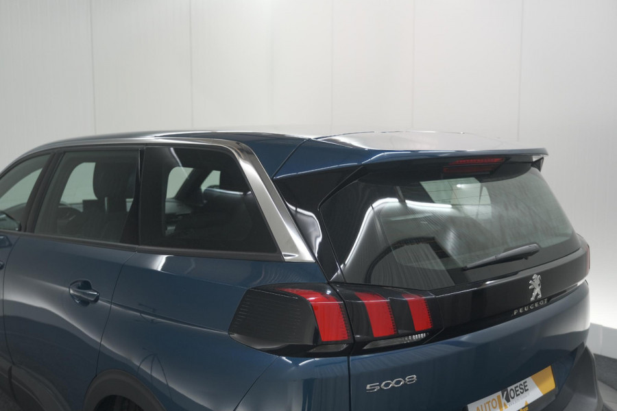 Peugeot 5008 PureTech 130 EAT8 Active Pack | 7 Zitplaatsen | Camera | Navigatie | Apple Carplay | Parkeersensoren