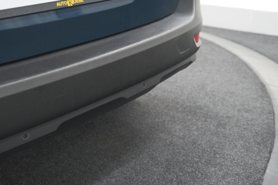 Peugeot 5008 PureTech 130 EAT8 Active Pack | 7 Zitplaatsen | Camera | Navigatie | Apple Carplay | Parkeersensoren