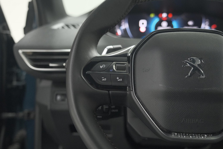 Peugeot 5008 PureTech 130 EAT8 Active Pack | 7 Zitplaatsen | Camera | Navigatie | Apple Carplay | Parkeersensoren