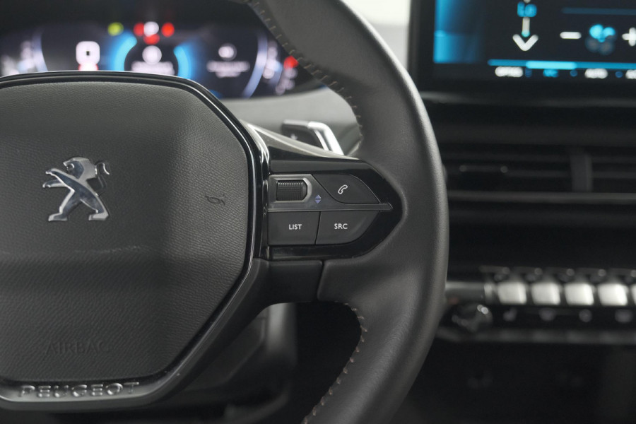 Peugeot 5008 PureTech 130 EAT8 Active Pack | 7 Zitplaatsen | Camera | Navigatie | Apple Carplay | Parkeersensoren