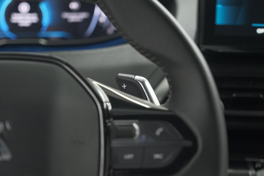 Peugeot 5008 PureTech 130 EAT8 Active Pack | 7 Zitplaatsen | Camera | Navigatie | Apple Carplay | Parkeersensoren