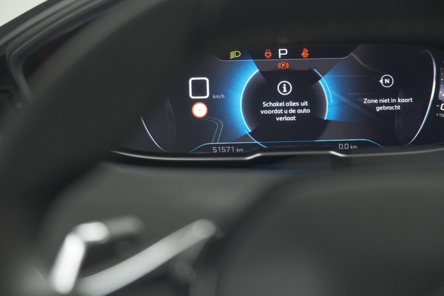 Peugeot 5008 PureTech 130 EAT8 Active Pack | 7 Zitplaatsen | Camera | Navigatie | Apple Carplay | Parkeersensoren