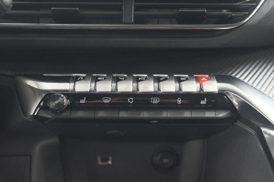 Peugeot 5008 PureTech 130 EAT8 Active Pack | 7 Zitplaatsen | Camera | Navigatie | Apple Carplay | Parkeersensoren