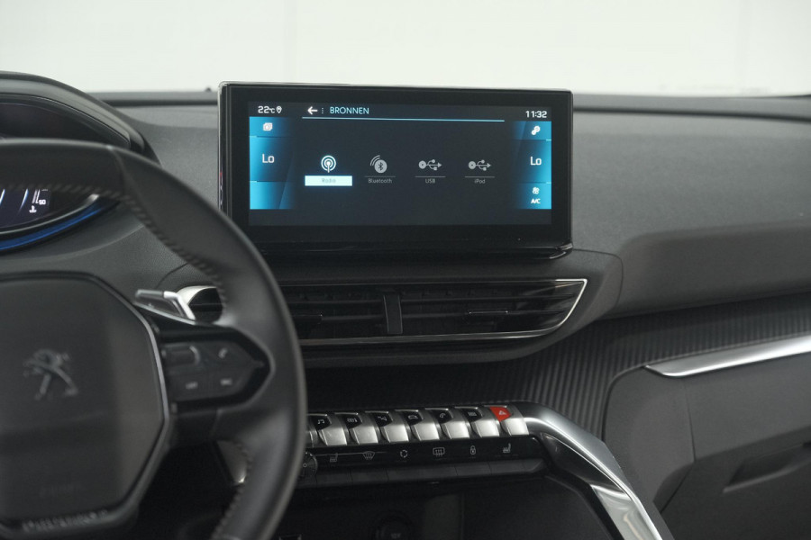 Peugeot 5008 PureTech 130 EAT8 Active Pack | 7 Zitplaatsen | Camera | Navigatie | Apple Carplay | Parkeersensoren