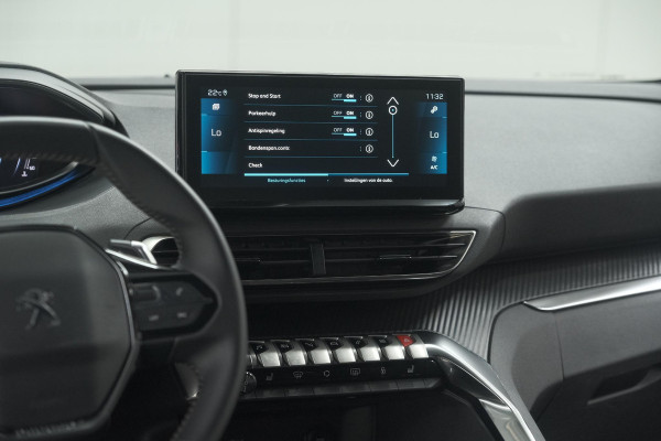 Peugeot 5008 PureTech 130 EAT8 Active Pack | 7 Zitplaatsen | Camera | Navigatie | Apple Carplay | Parkeersensoren