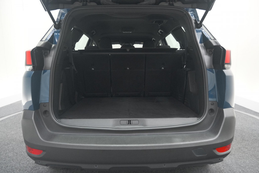 Peugeot 5008 PureTech 130 EAT8 Active Pack | 7 Zitplaatsen | Camera | Navigatie | Apple Carplay | Parkeersensoren