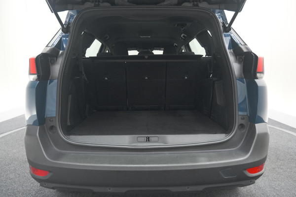 Peugeot 5008 PureTech 130 EAT8 Active Pack | 7 Zitplaatsen | Camera | Navigatie | Apple Carplay | Parkeersensoren