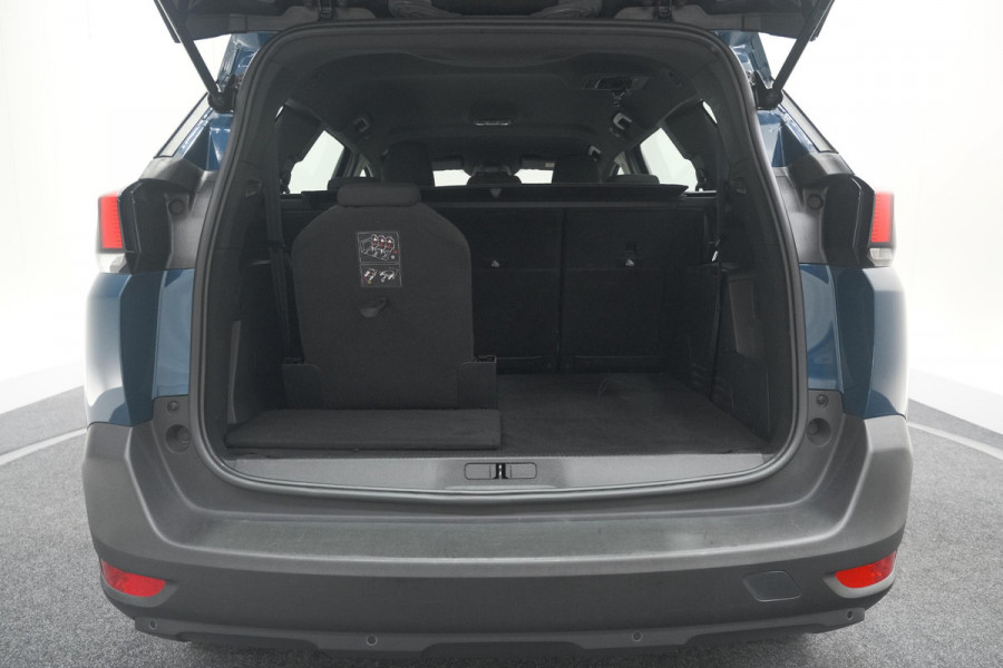 Peugeot 5008 PureTech 130 EAT8 Active Pack | 7 Zitplaatsen | Camera | Navigatie | Apple Carplay | Parkeersensoren
