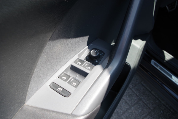 Volkswagen T-Cross 1.5 TSI R-Line Style 150 PK Automaat, LED, Keyless, Adap. Cruise Control