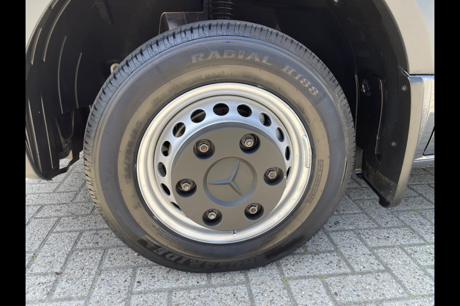 Mercedes-Benz Sprinter 516 2.2 CDI L2H2 dubbellucht / vaste prijs rijklaar € 26.950 ex btw / lease vanaf € 440 / euro 6 / bpm vrij / tegen een meerprijs kunnen wij een trekhaak 3500 kg monteren !
