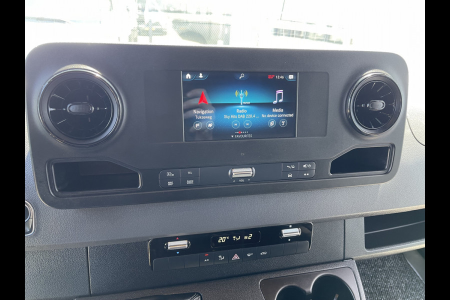 Mercedes-Benz Sprinter 516 2.2 CDI L2H2 dubbellucht / vaste prijs rijklaar € 26.950 ex btw / lease vanaf € 440 / euro 6 / bpm vrij / tegen een meerprijs kunnen wij een trekhaak 3500 kg monteren !