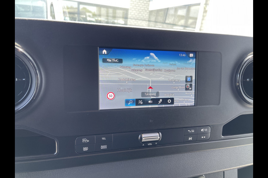 Mercedes-Benz Sprinter 516 2.2 CDI L2H2 dubbellucht / vaste prijs rijklaar € 26.950 ex btw / lease vanaf € 440 / euro 6 / bpm vrij / tegen een meerprijs kunnen wij een trekhaak 3500 kg monteren !
