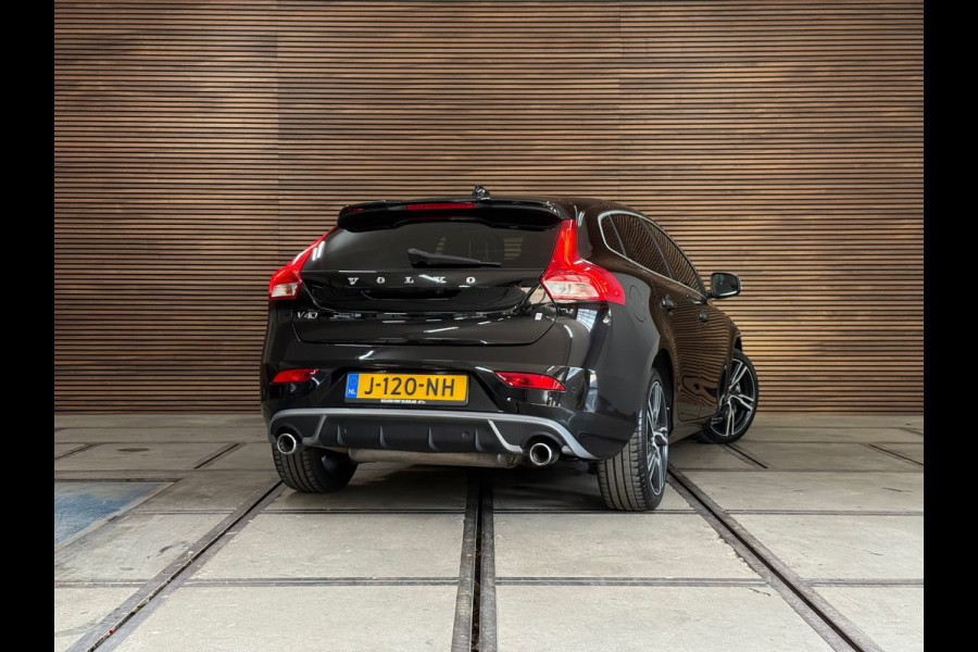 Volvo V40 2.0 T5 245 PK R-Design | BLIS | Adaptive Cruise Control | Navigatie