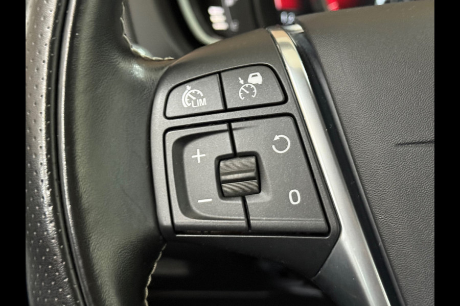 Volvo V40 2.0 T5 245 PK R-Design | BLIS | Adaptive Cruise Control | Navigatie