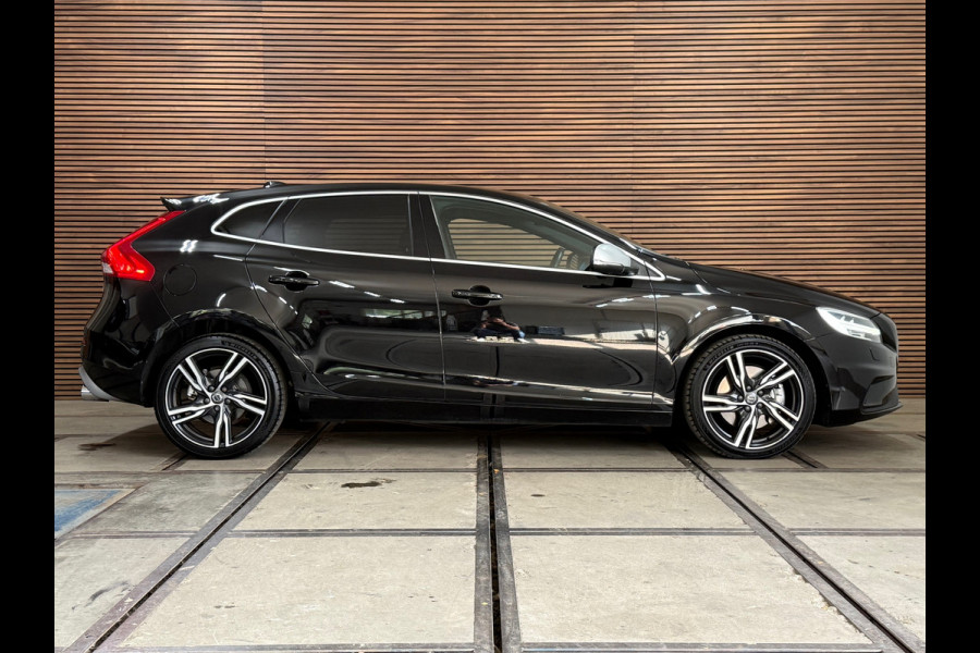 Volvo V40 2.0 T5 245 PK R-Design | BLIS | Adaptive Cruise Control | Navigatie