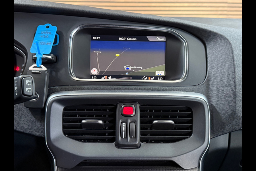 Volvo V40 2.0 T5 245 PK R-Design | BLIS | Adaptive Cruise Control | Navigatie