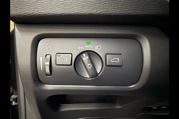 Volvo V40 2.0 T5 245 PK R-Design | BLIS | Adaptive Cruise Control | Navigatie