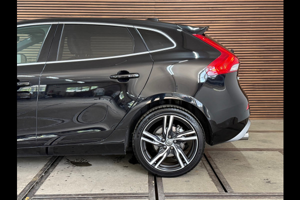 Volvo V40 2.0 T5 245 PK R-Design | BLIS | Adaptive Cruise Control | Navigatie