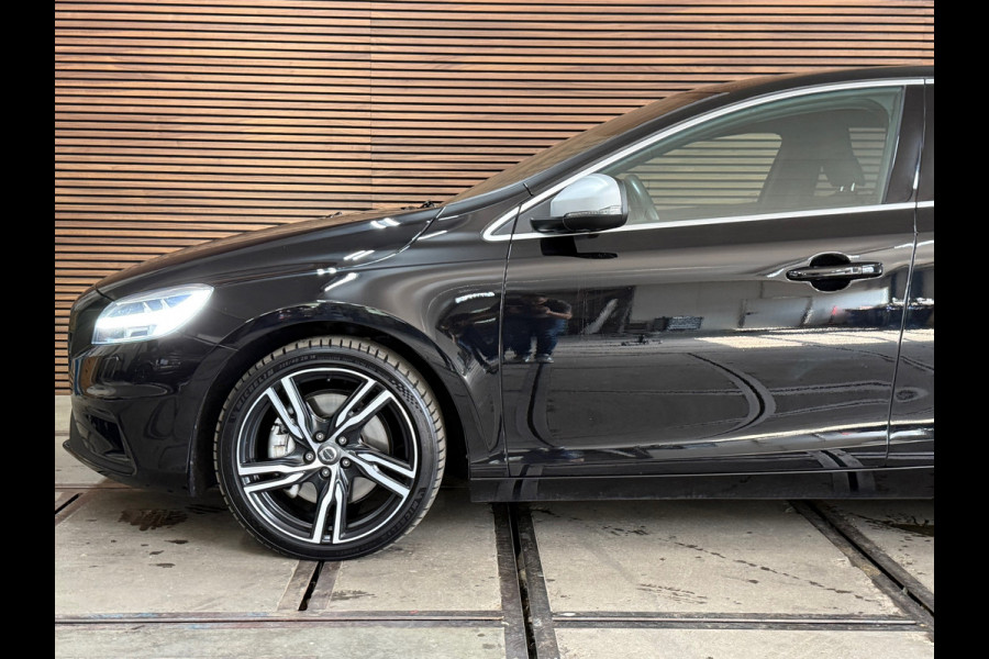 Volvo V40 2.0 T5 245 PK R-Design | BLIS | Adaptive Cruise Control | Navigatie