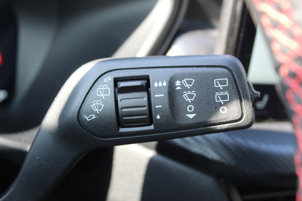 Ford Kuga 2.5 243 pk PHEV ST-Line X Nieuw Model , 2100kg Trekgewicht AGR Stoelen L+R , Camera , Zeer veel comfort Winter Pack, Technology Pack, fab. gar. t/m 20-08-2028